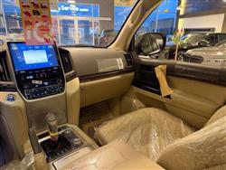 تۆیۆتا لاند کروزەر